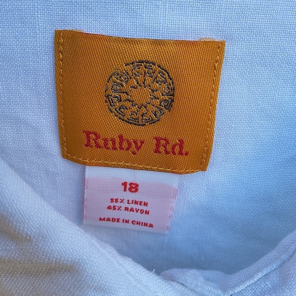 Ruby Rd. White Button Down Blouse Size 18 - Picture 2 of 10